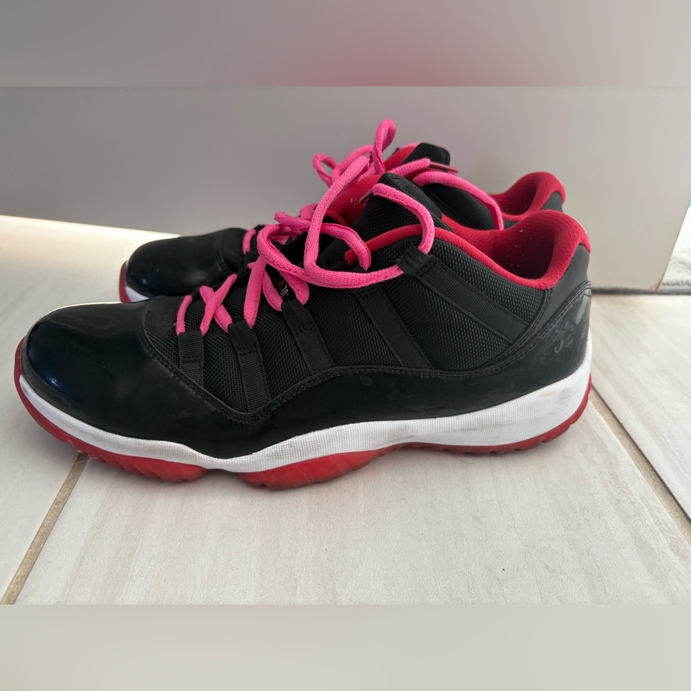 Nike Air Jordan 11 Retro Low Bred 2015 used men size